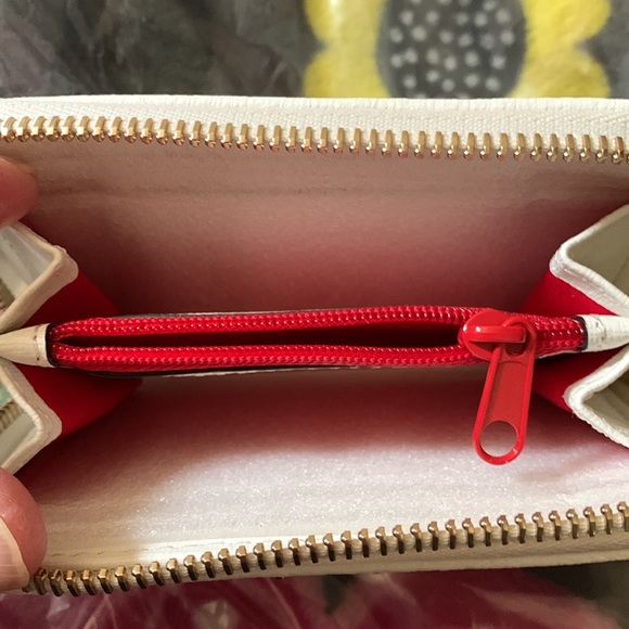 NWT DOONEY &BOURKE WALLET OFF WHITE - Picture 3 of 6